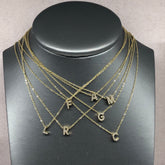 Collana con iniziale zirconata