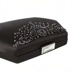 Clutch nera con strass