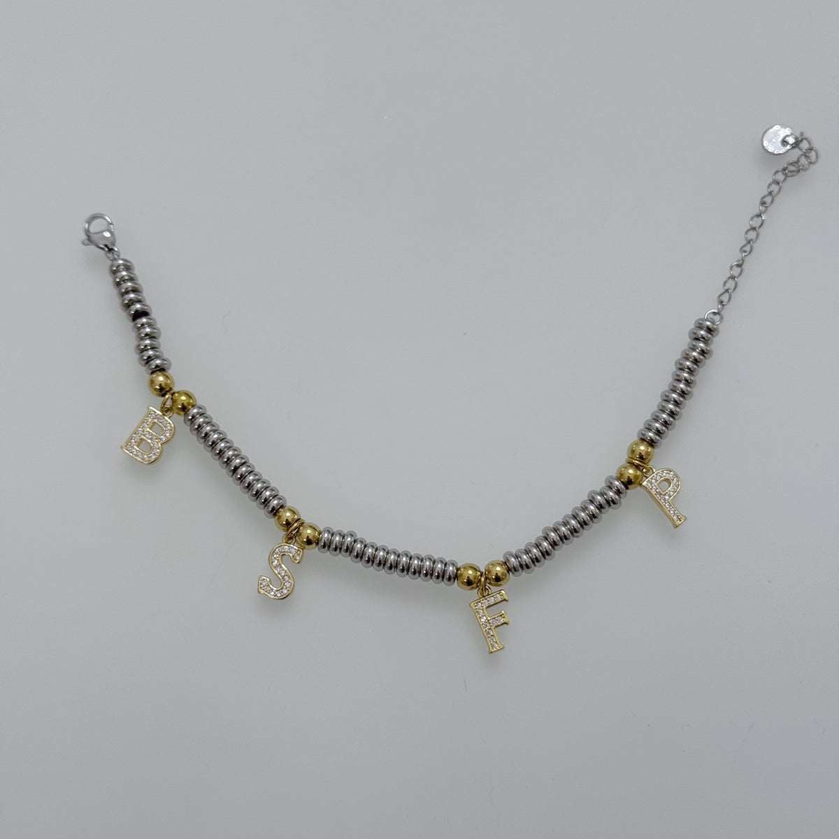 Bracciale quattro lettere