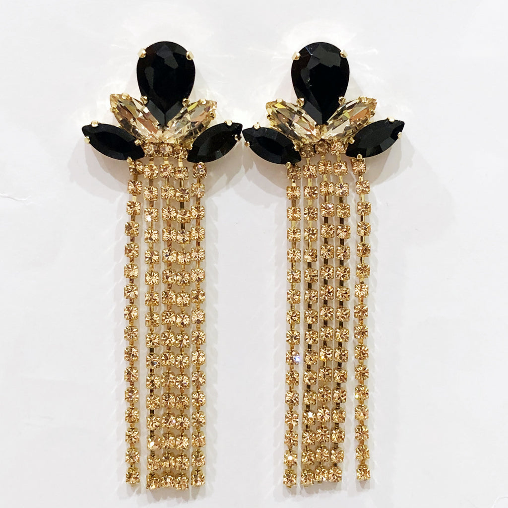 Orecchini con fili in strass